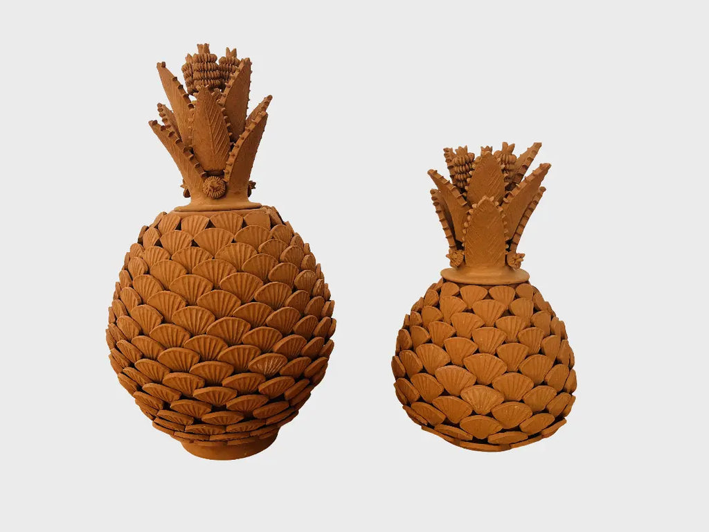 Vase Ananas fait à la main en terre cuite décoré au Michoacan,  au Mexique à découvrir chez Tribu 99